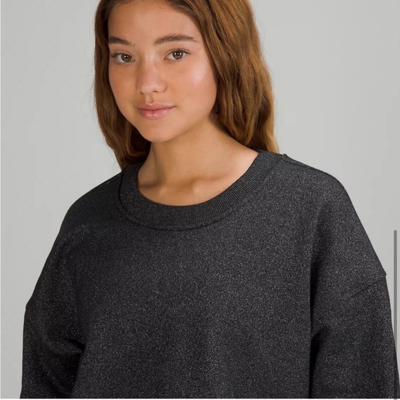 Lululemon Sparkly Black Oversized Cropped Crew Neck Sweatshirt Pullover Sz 6 - Picture 2 of 4